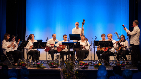 TAMBURAŠKA SKUPINA METLIŠKE FOLKLORNE SKUPINE IVAN NAVRATIL