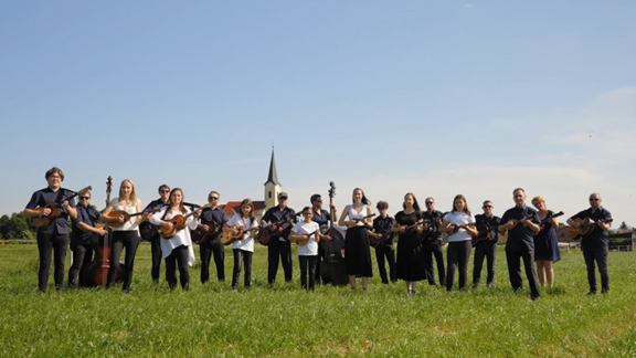 TAMBURAŠKI ORKESTER CIRKOVCE 