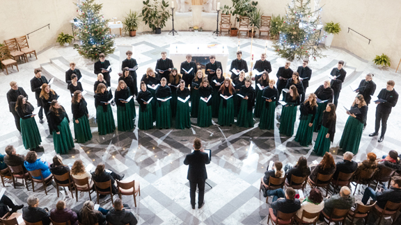 Akademski pevski zbor Maribor