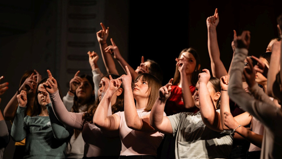 MPZ OŠ Tišina, zborovodkinji Alenka Brulc Šiplič in Polona Hanc