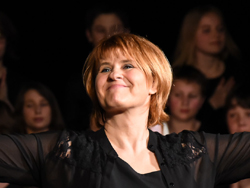 MPZ OŠ Petrovče, zborovodkinja Anita Žolnir